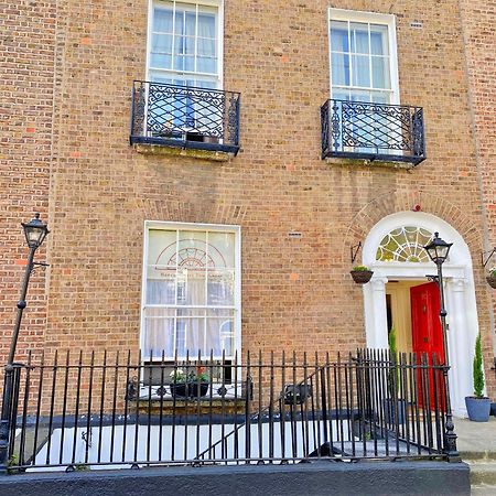 Baggot Court Townhouse Hotel Дъблин Екстериор снимка