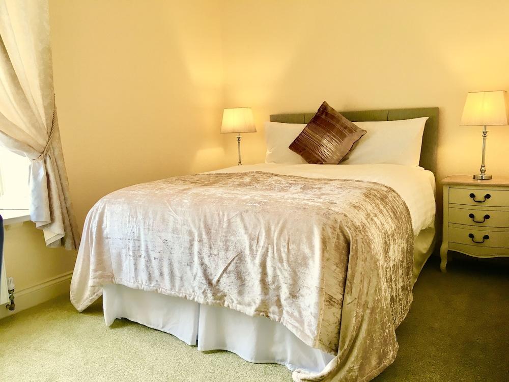 Baggot Court Townhouse Hotel Дъблин Екстериор снимка