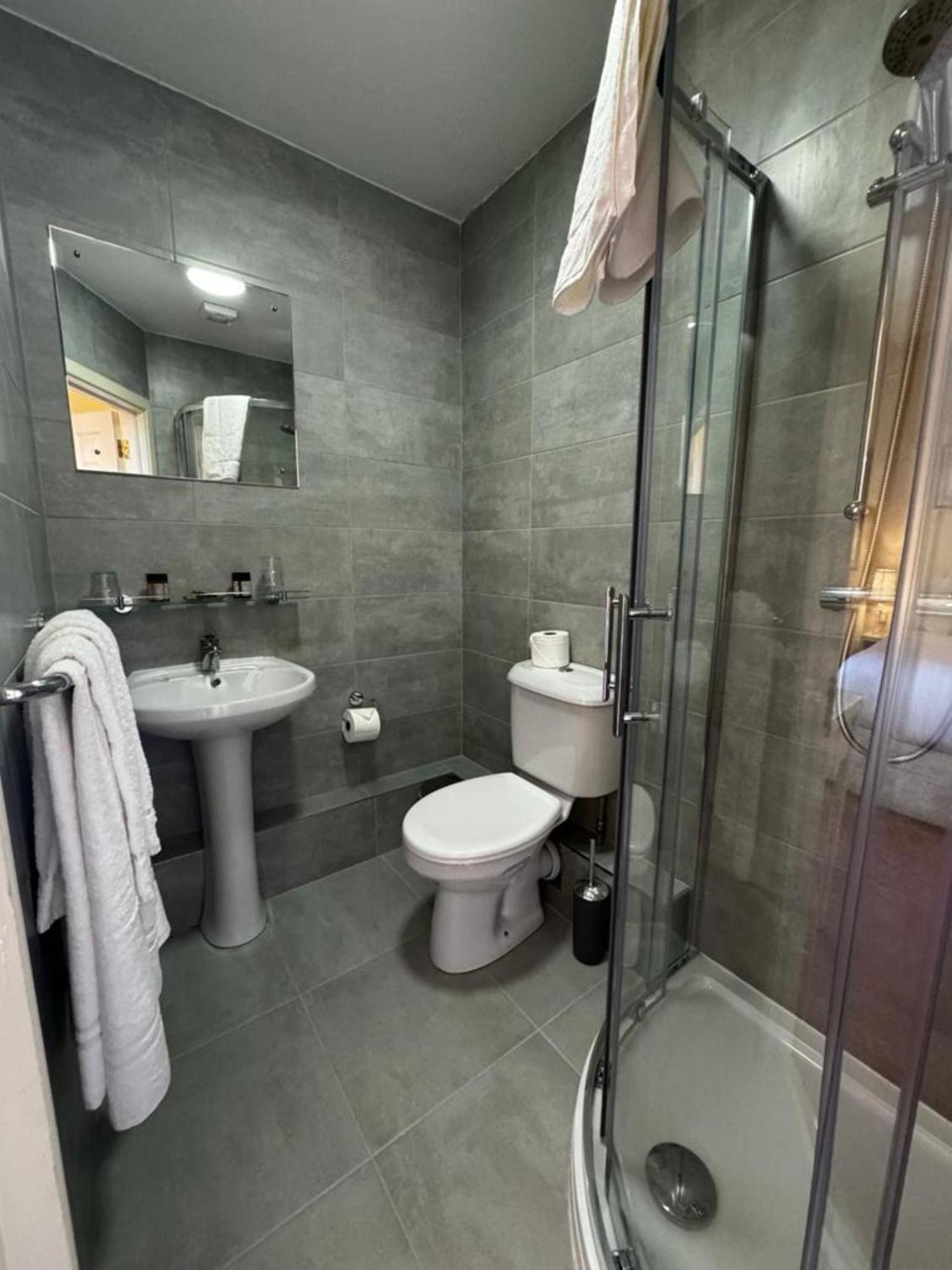 Baggot Court Townhouse Hotel Дъблин Екстериор снимка