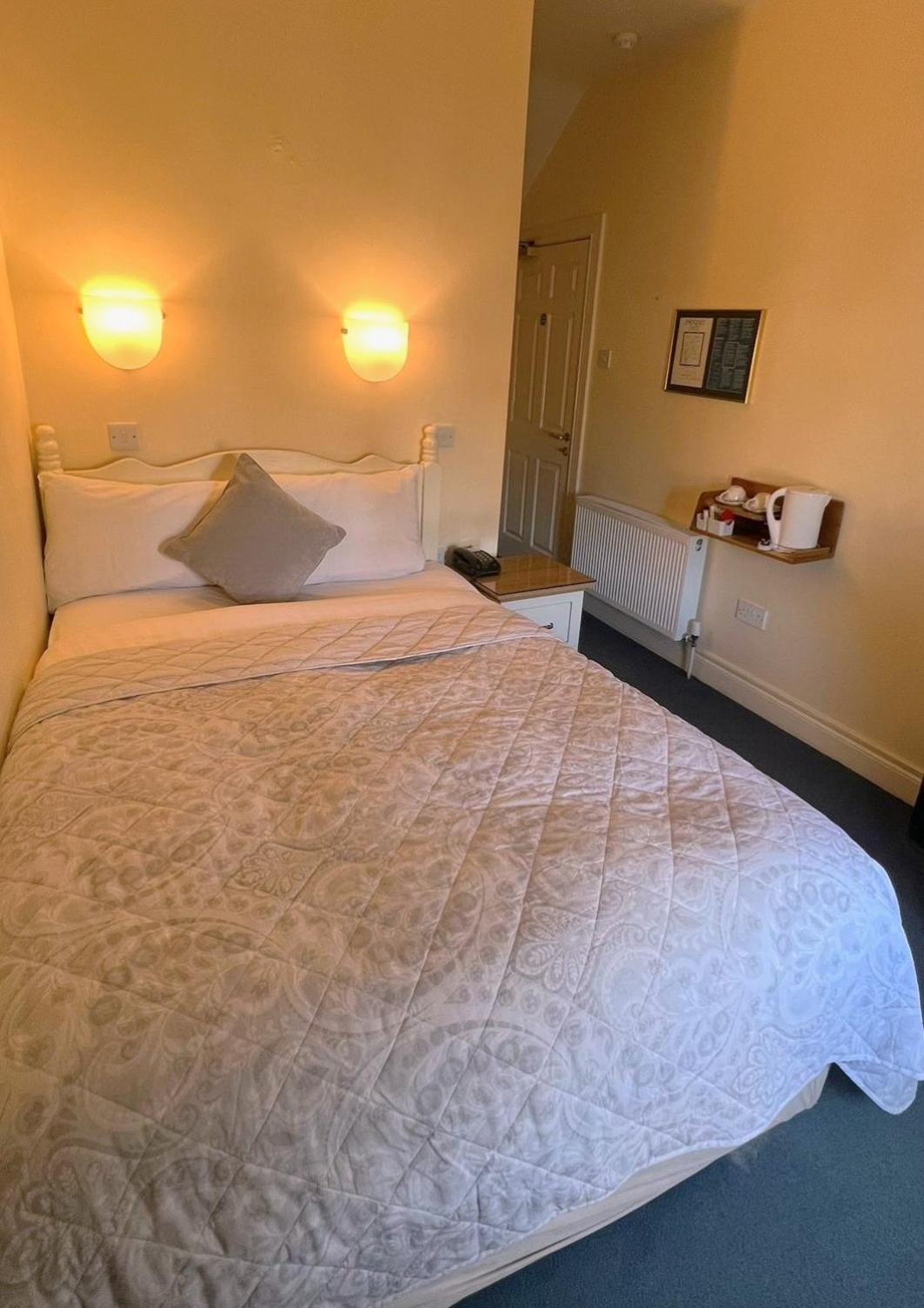 Baggot Court Townhouse Hotel Дъблин Екстериор снимка