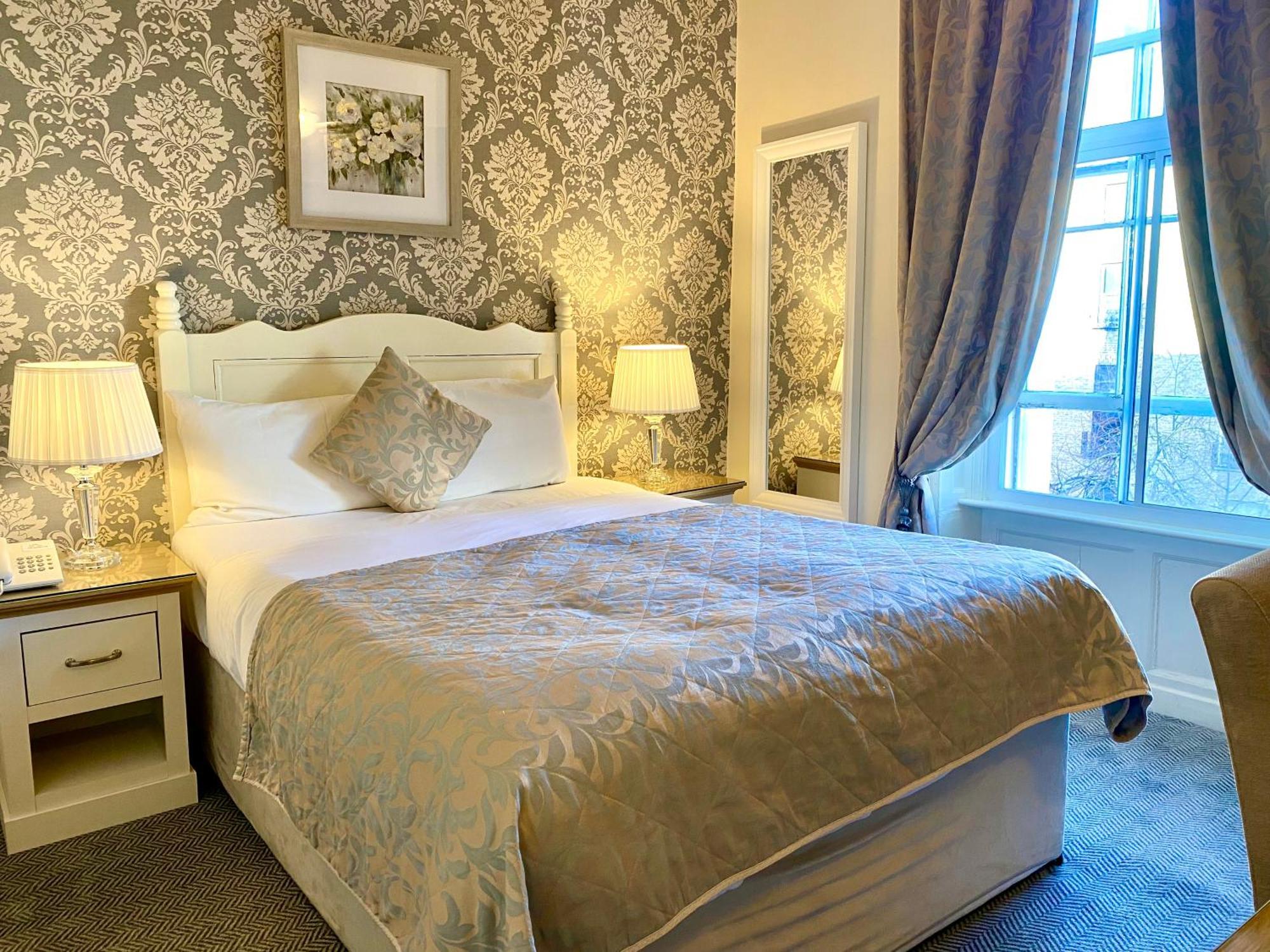Baggot Court Townhouse Hotel Дъблин Екстериор снимка